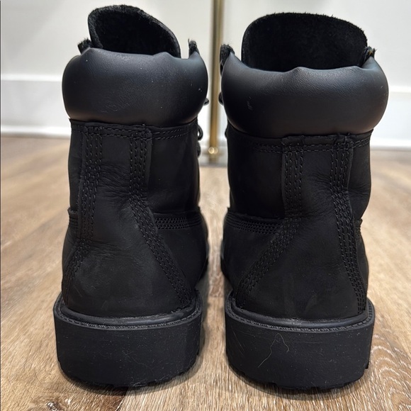 Timberland Size 5 Black Ankle Boots with Padded Collar - Picture 4 of 12